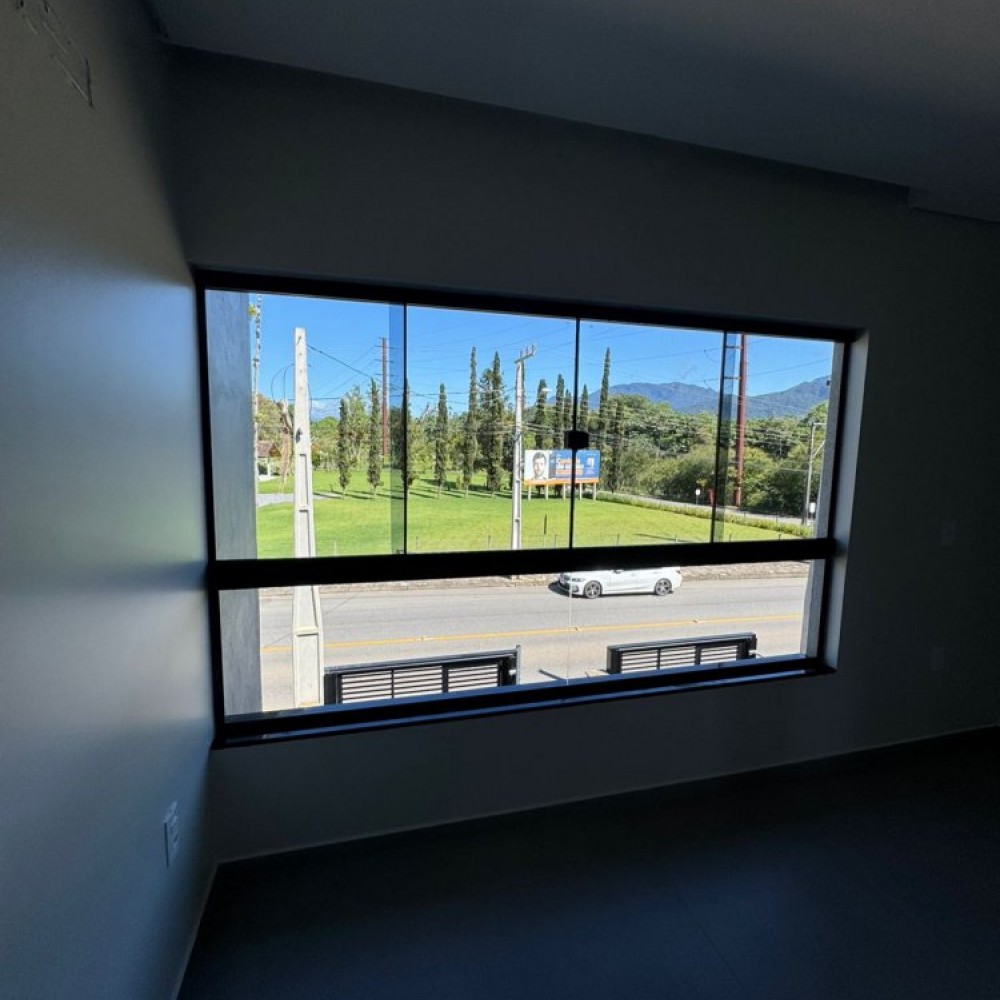 Geminado 2 Su�tes � Venda em Tr�s Rios do Sul  