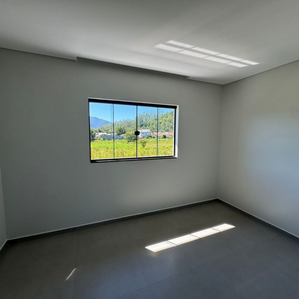 Geminado 2 Su�tes � Venda em Tr�s Rios do Sul  
