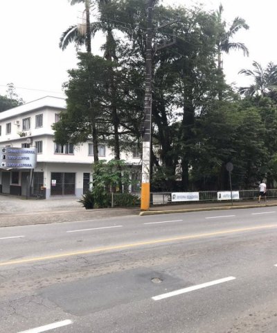 Terreno comercial