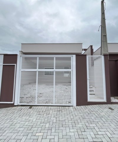 Casa Geminada com Su�te na Estrada Nova